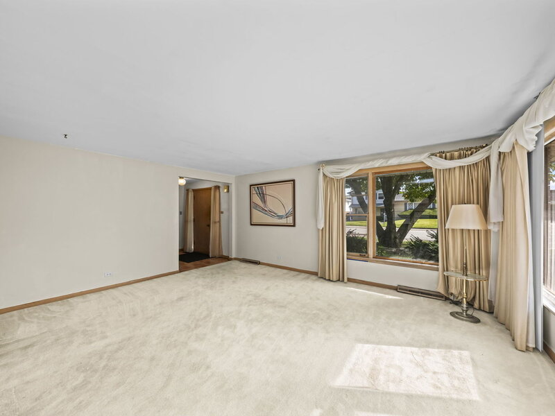 15354 Dobson Avenue South Holland IL 60473