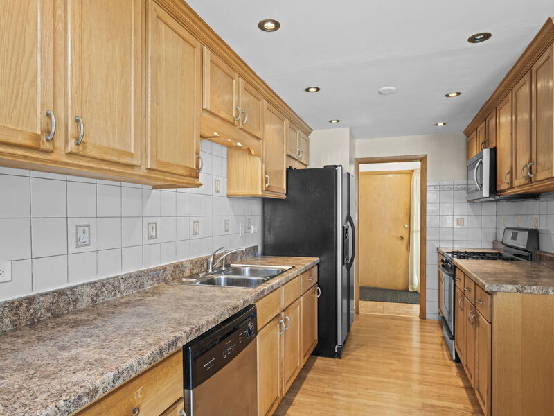 15354 Dobson Avenue South Holland IL 60473