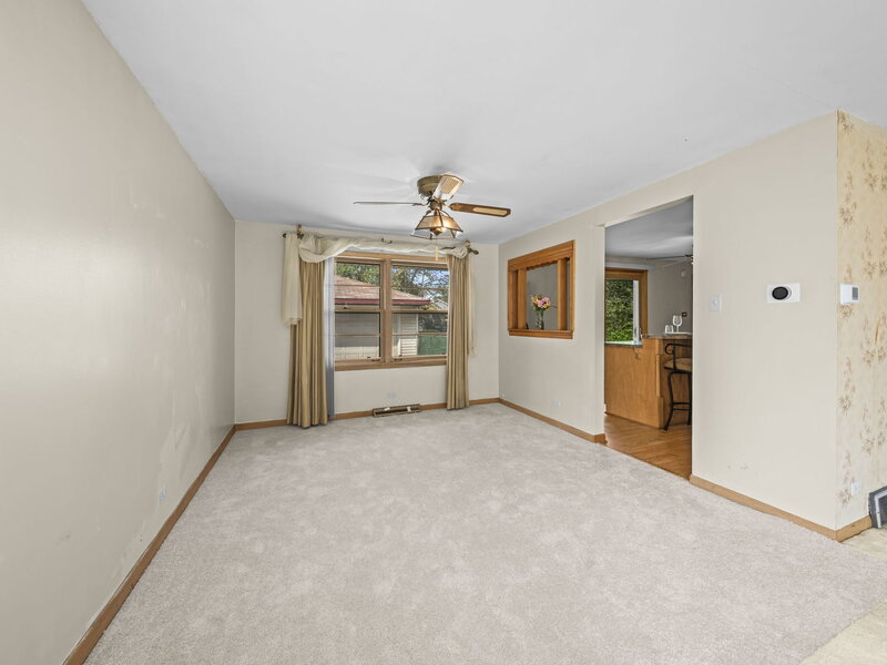 15354 Dobson Avenue South Holland IL 60473