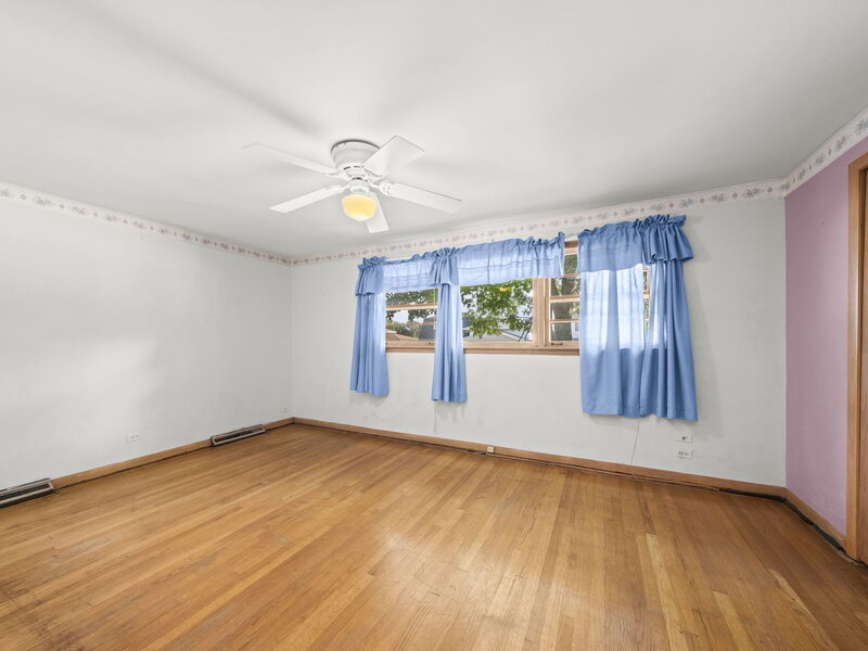 15354 Dobson Avenue South Holland IL 60473