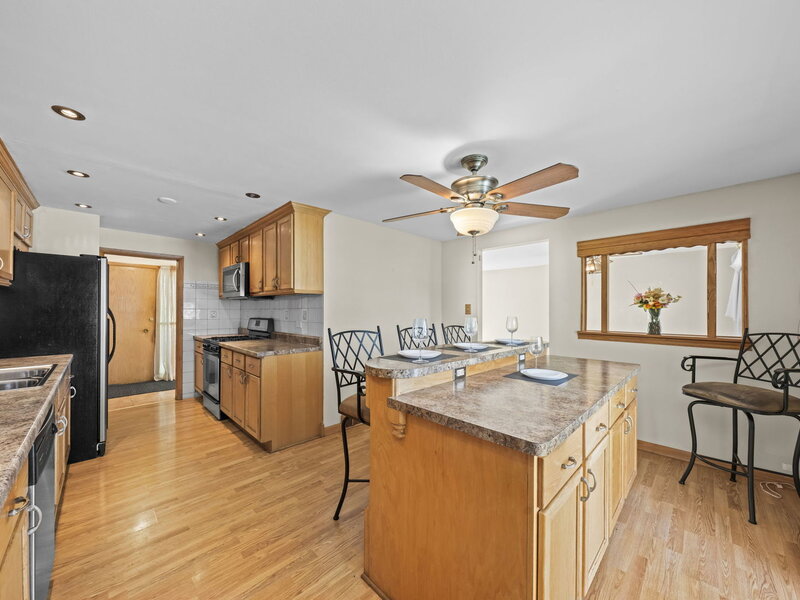 15354 Dobson Avenue South Holland IL 60473