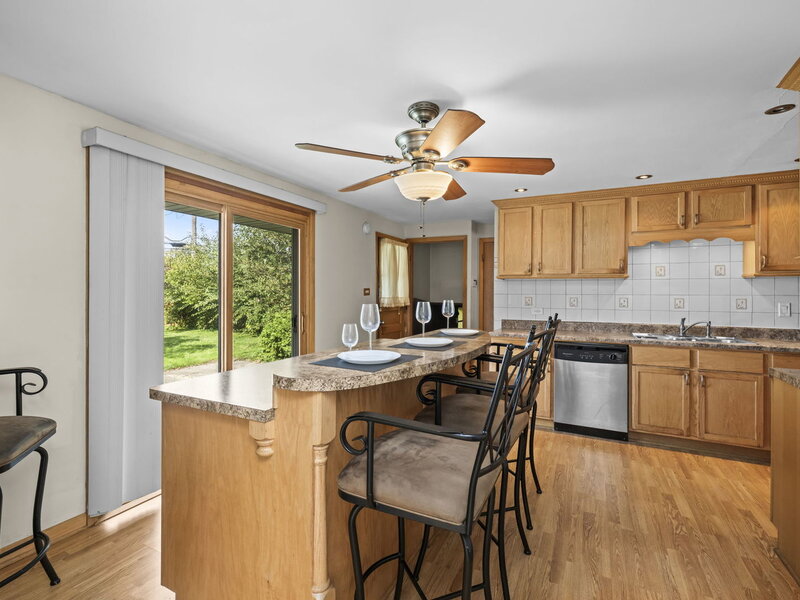 15354 Dobson Avenue South Holland IL 60473