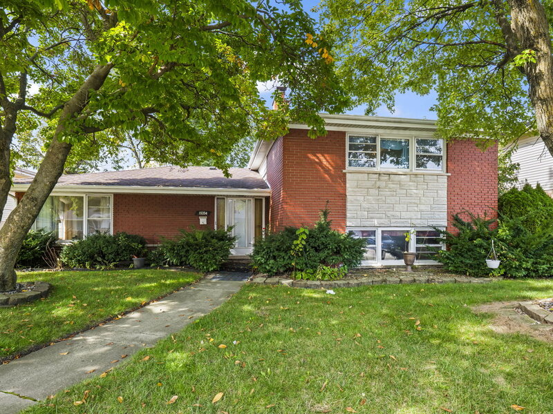 15354 Dobson Avenue South Holland IL 60473