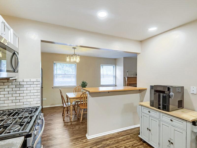 75 Larch Court Schaumburg IL 60193