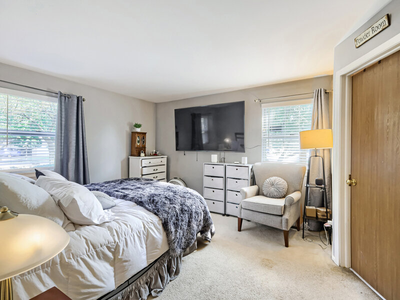 75 Larch Court Schaumburg IL 60193