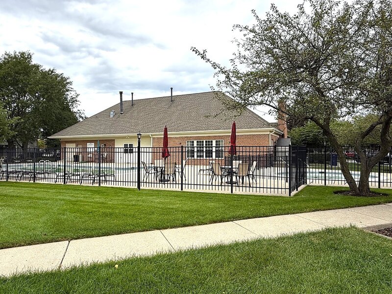 75 Larch Court Schaumburg IL 60193