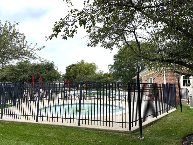 75 Larch Court Schaumburg IL 60193