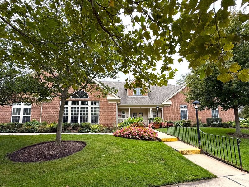 75 Larch Court Schaumburg IL 60193