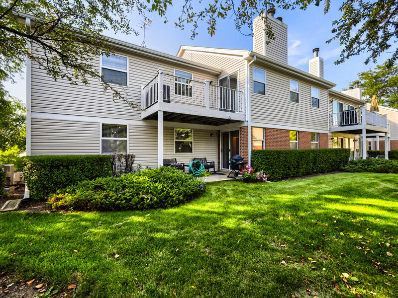 75 Larch Court Schaumburg IL 60193