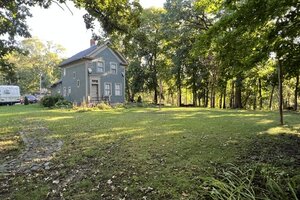 Photo of 38 Highland Avenue Elgin IL 60124
