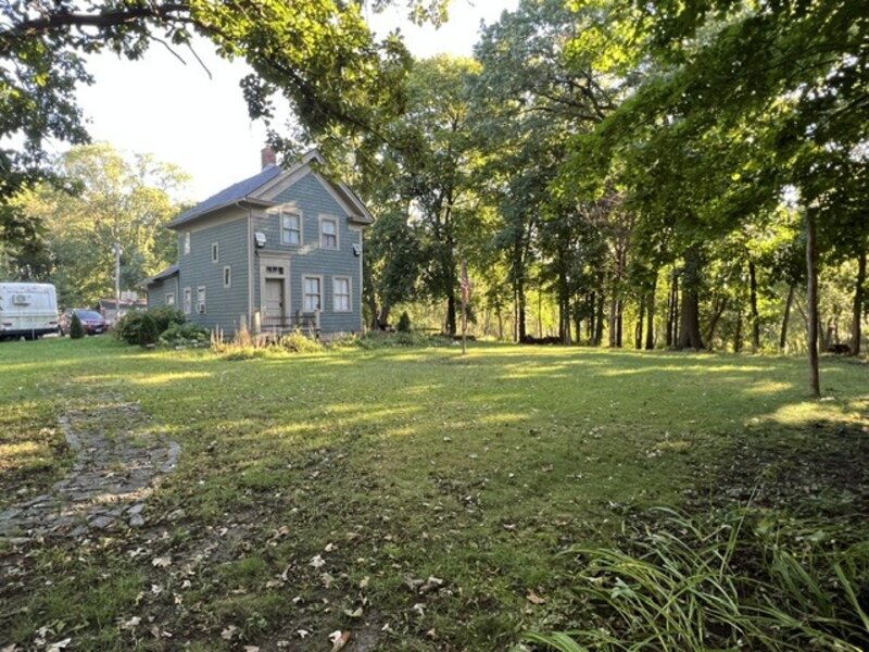 38 Highland Avenue Elgin IL 60124