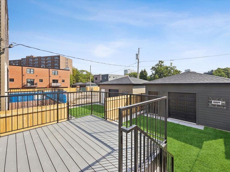3319 S Prairie Avenue Chicago IL 60616