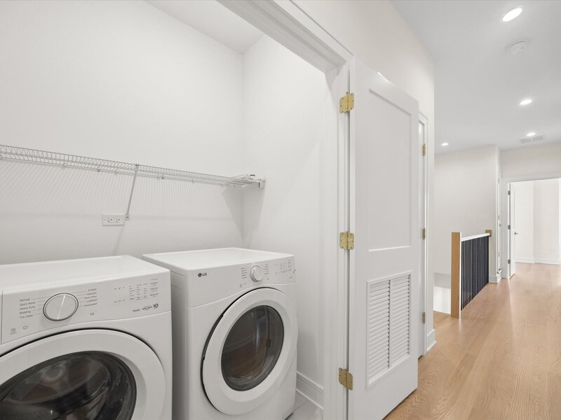 3319 S Prairie Avenue Chicago IL 60616