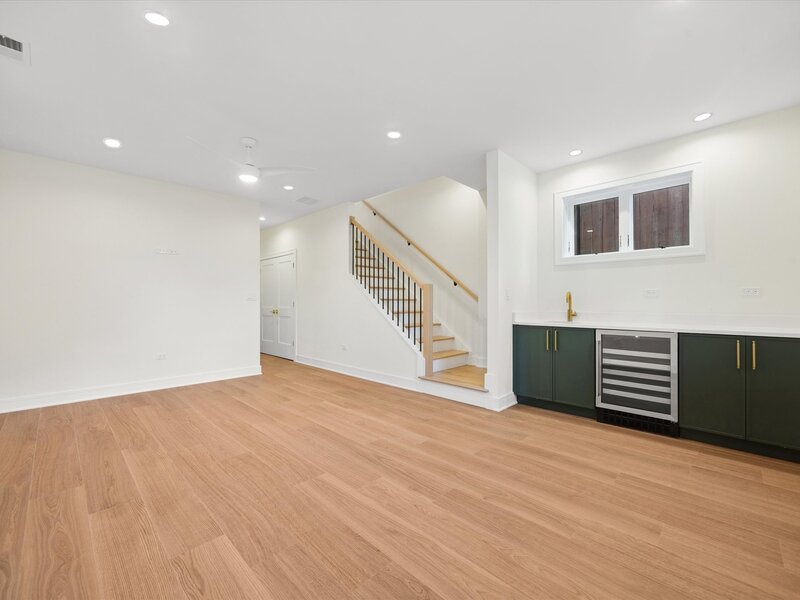 3319 S Prairie Avenue Chicago IL 60616