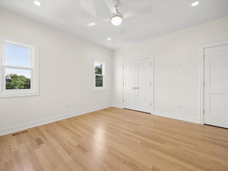 3319 S Prairie Avenue Chicago IL 60616