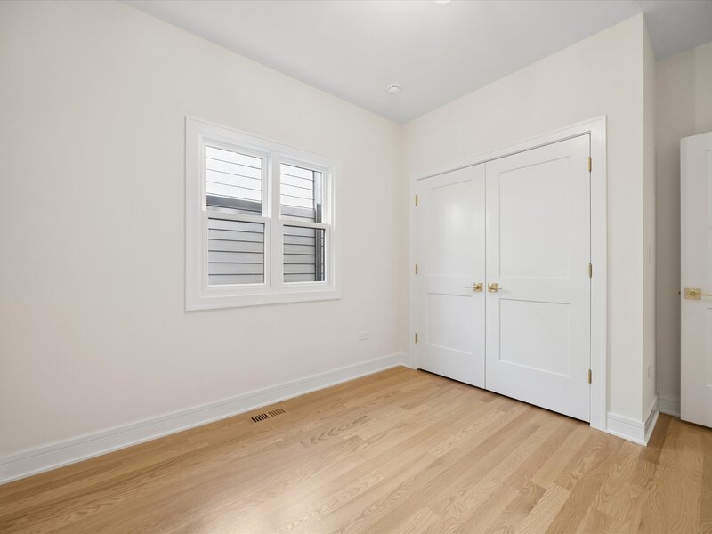 3319 S Prairie Avenue Chicago IL 60616
