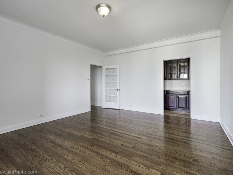 5000 S Cornell Avenue Chicago IL 60615