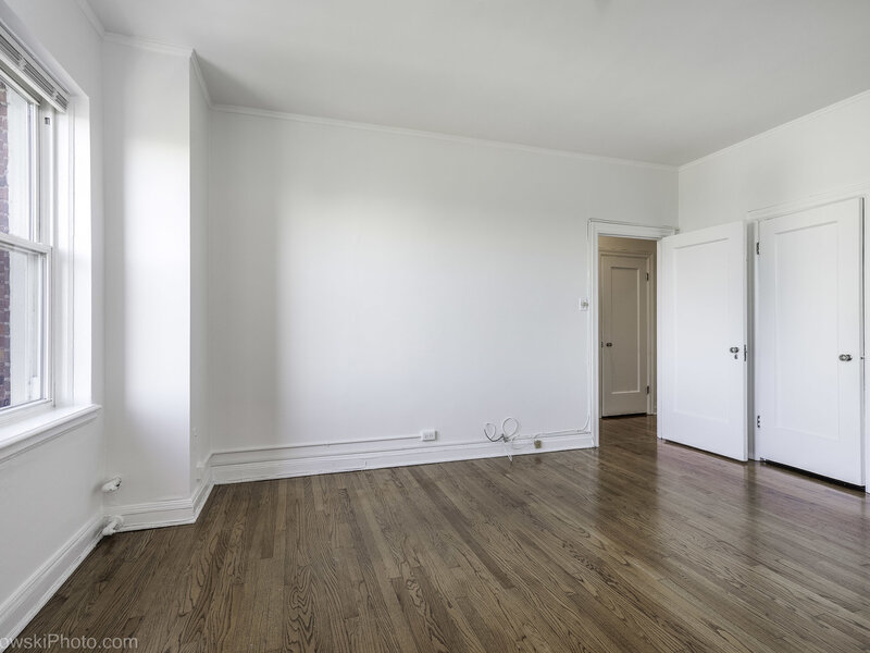 5000 S Cornell Avenue Chicago IL 60615