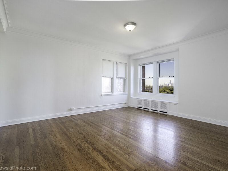 5000 S Cornell Avenue Chicago IL 60615