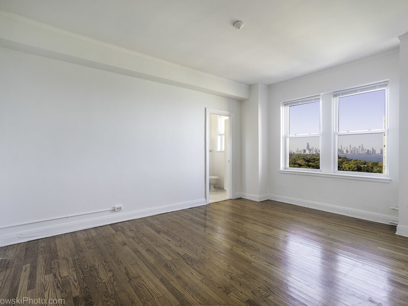 5000 S Cornell Avenue Chicago IL 60615