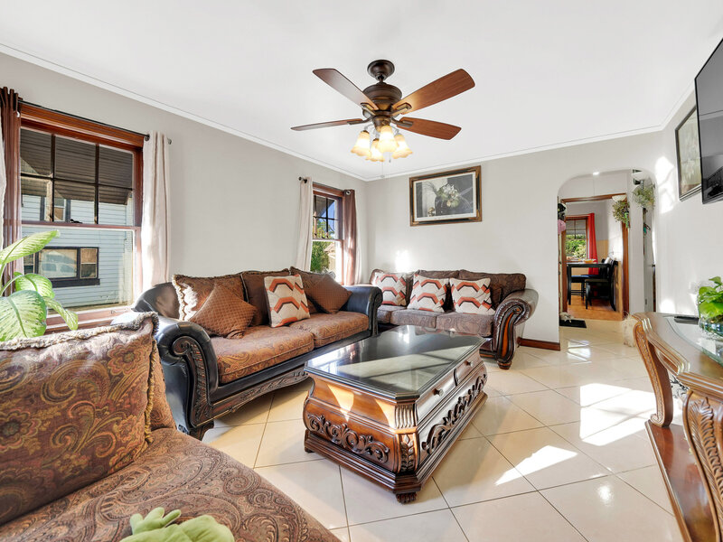15716 Woodbridge Avenue Harvey IL 60426