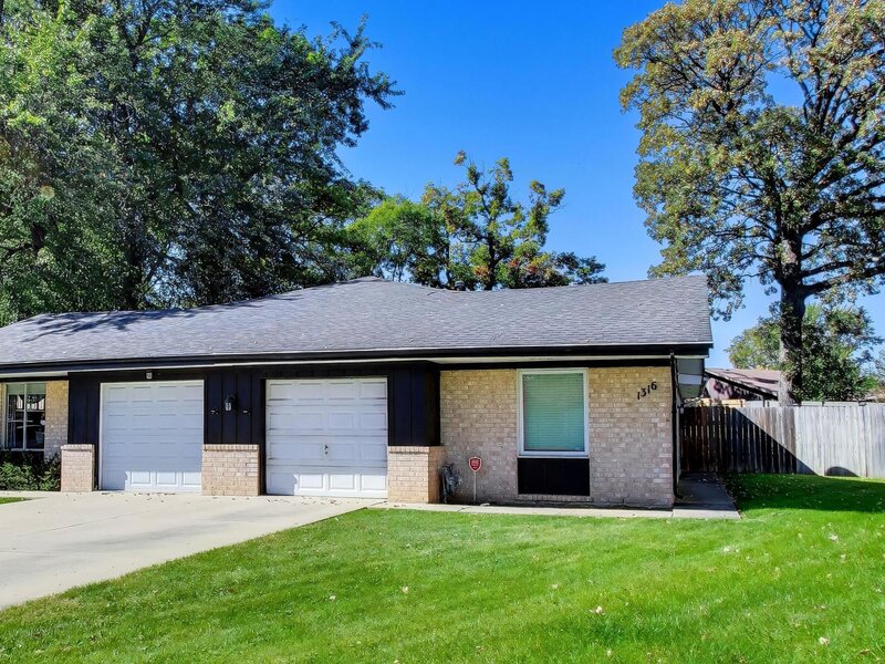 1316 Beverly Lane Streamwood IL 60107