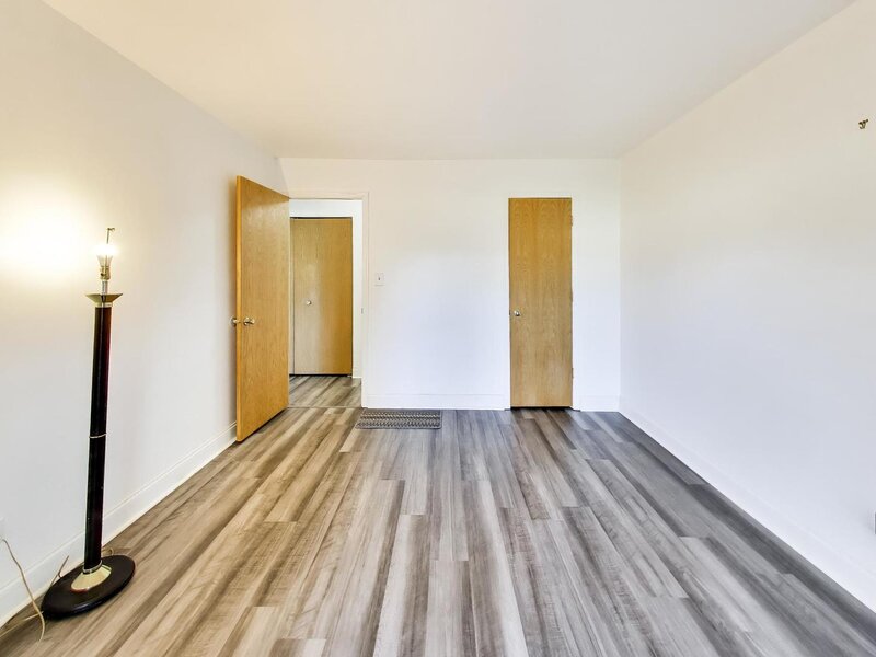 1316 Beverly Lane Streamwood IL 60107