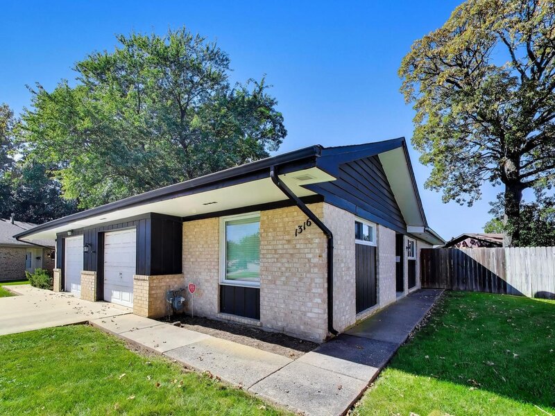 1316 Beverly Lane Streamwood IL 60107