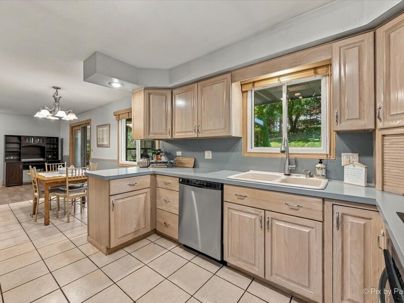 176 Cambridge Lane Bloomingdale IL 60108