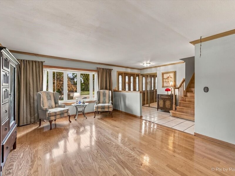 176 Cambridge Lane Bloomingdale IL 60108