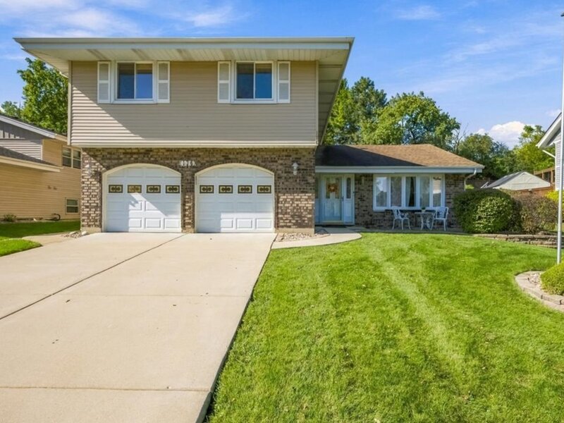 176 Cambridge Lane Bloomingdale IL 60108