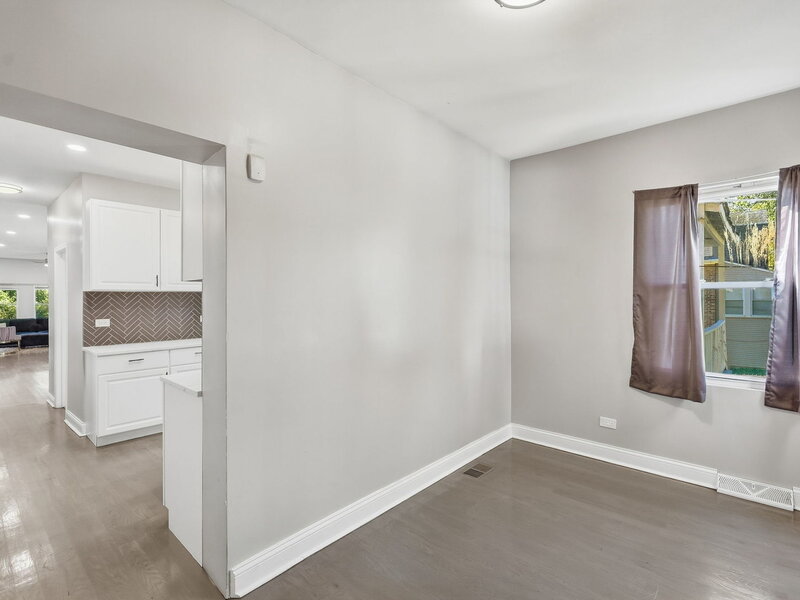 8020 S Muskegon Avenue Chicago IL 60617