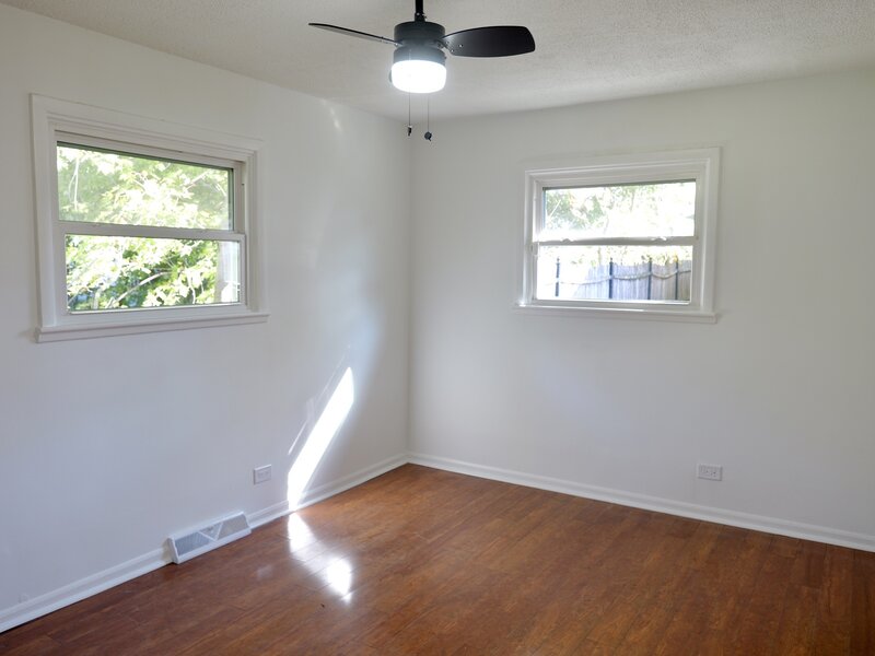 9221 S Perry Avenue Chicago IL 60620