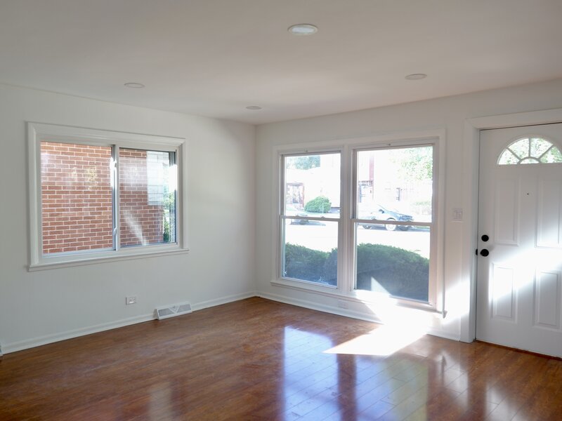9221 S Perry Avenue Chicago IL 60620