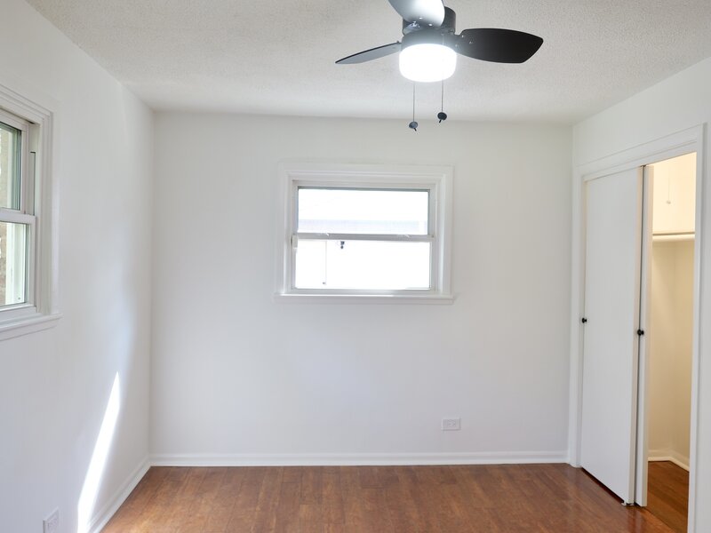 9221 S Perry Avenue Chicago IL 60620