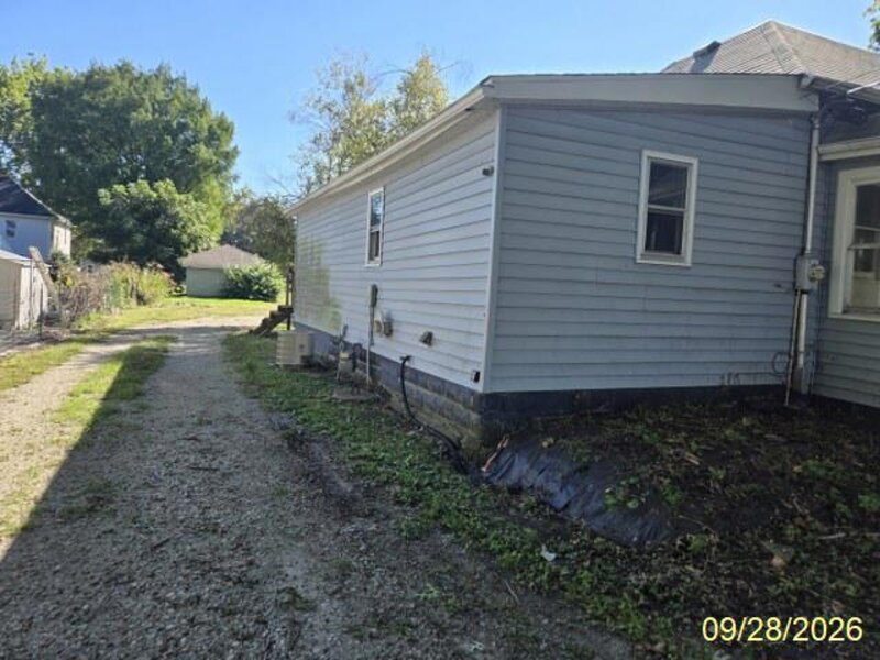106 Nw 5th Avenue Aledo IL 61231
