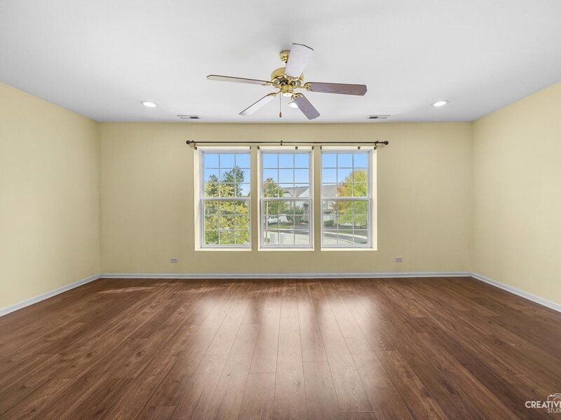 1062 Stamford Court Aurora IL 60502