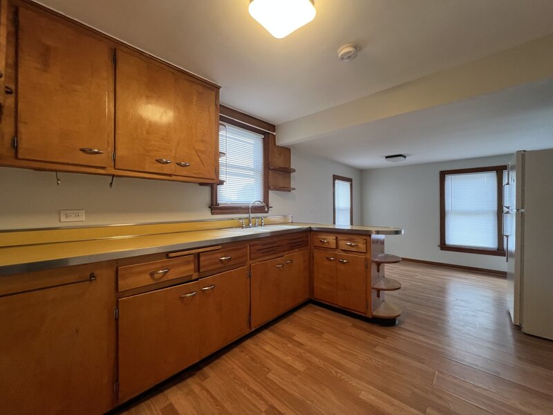 6848 W 96th Street Oak Lawn IL 60453