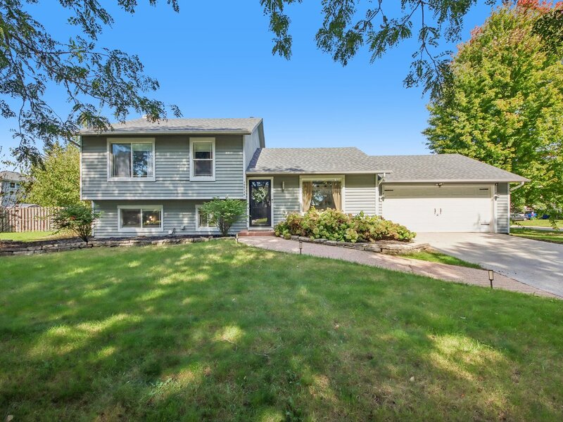 30 Whispering Winds Drive Naperville IL 60563