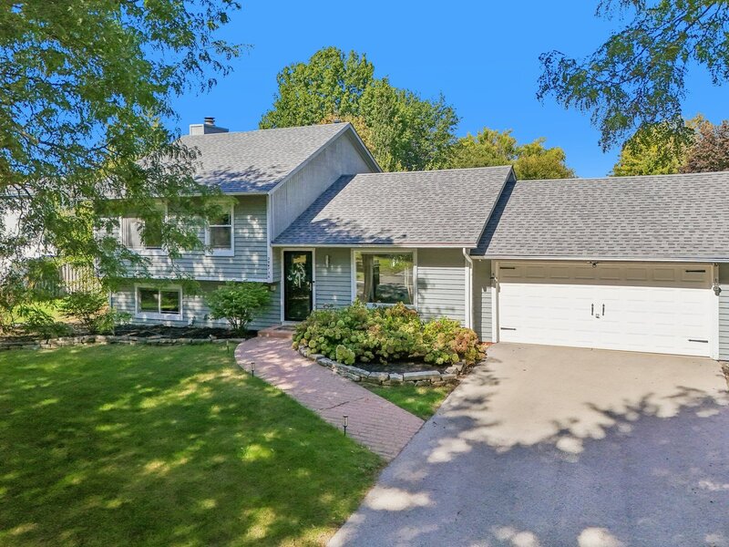 30 Whispering Winds Drive Naperville IL 60563