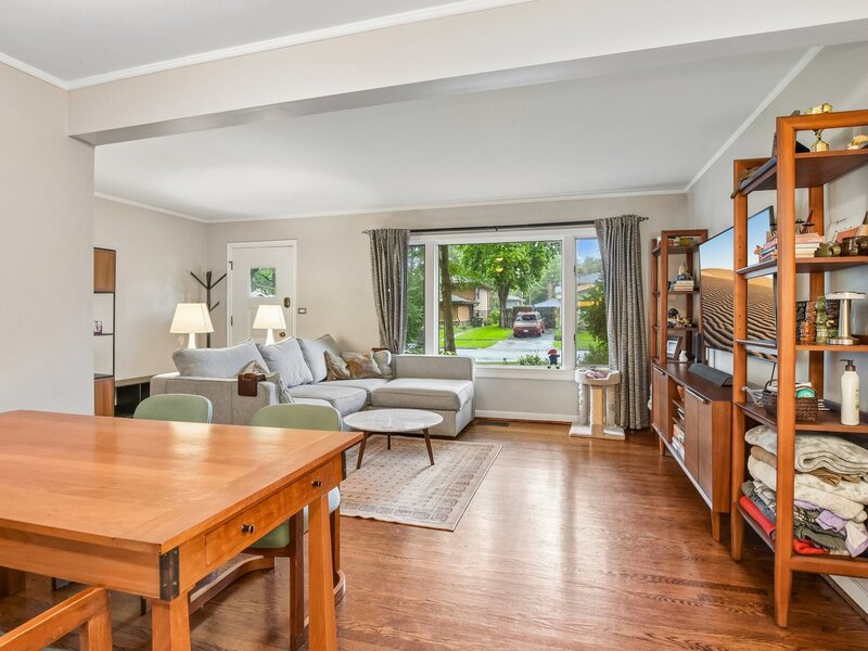 606 S Dryden Place Arlington Heights IL 60005