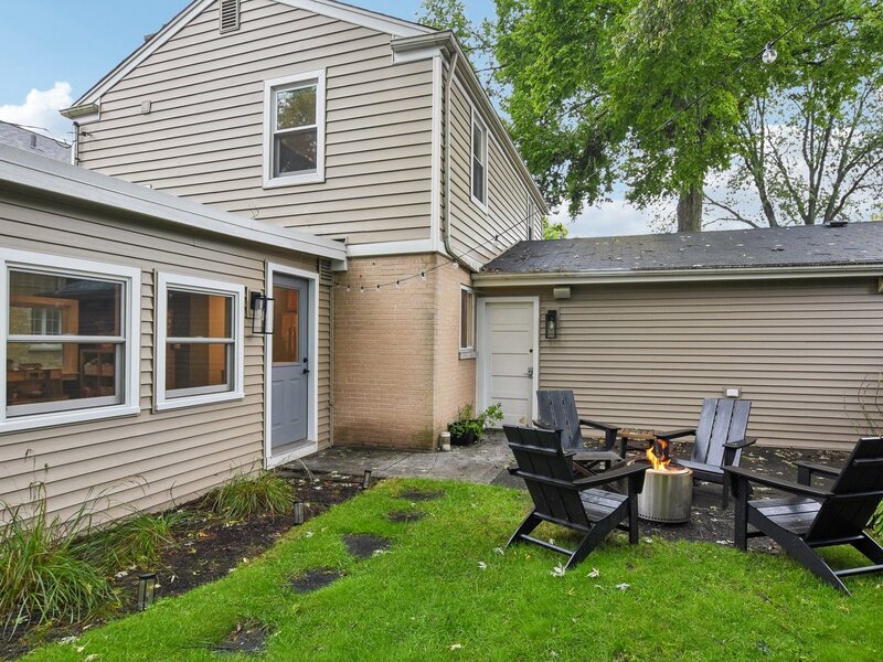 606 S Dryden Place Arlington Heights IL 60005