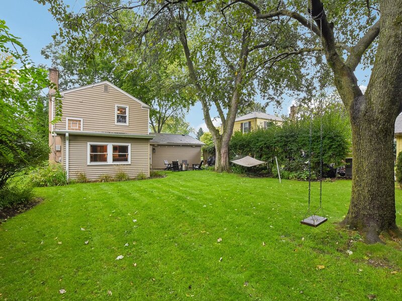 606 S Dryden Place Arlington Heights IL 60005