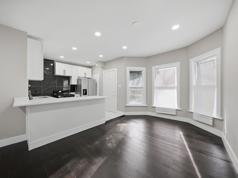 122 N Long Avenue Chicago IL 60644
