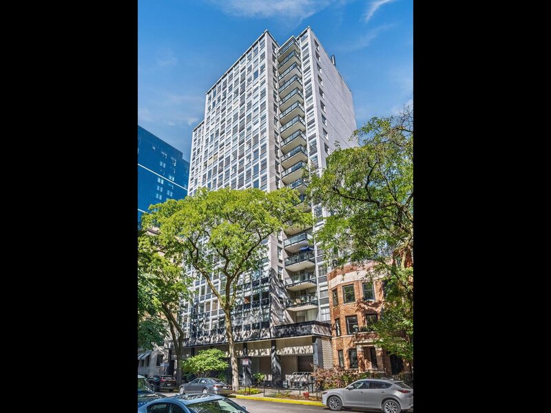 30 E Elm Street Chicago IL 60611