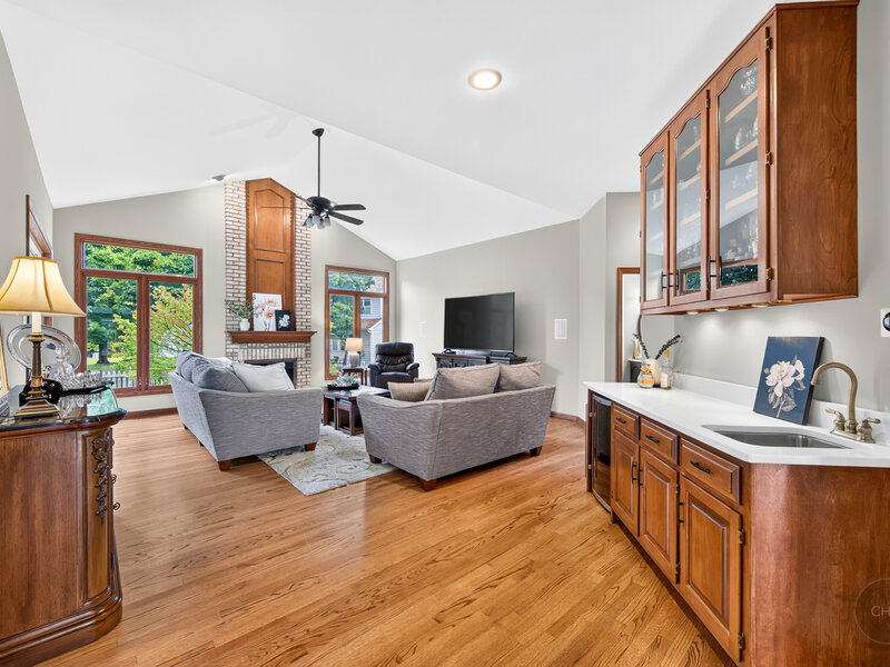 4020 White Eagle Drive Naperville IL 60564