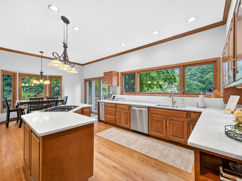 4020 White Eagle Drive Naperville IL 60564