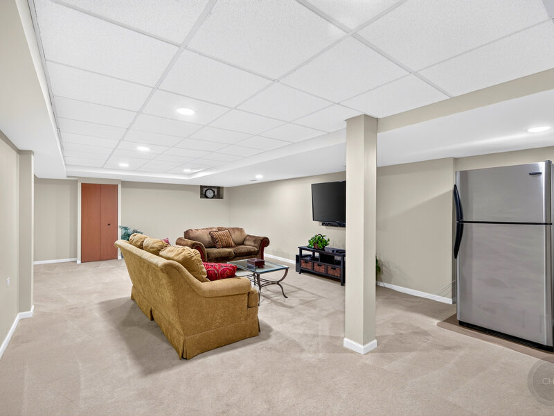 4020 White Eagle Drive Naperville IL 60564