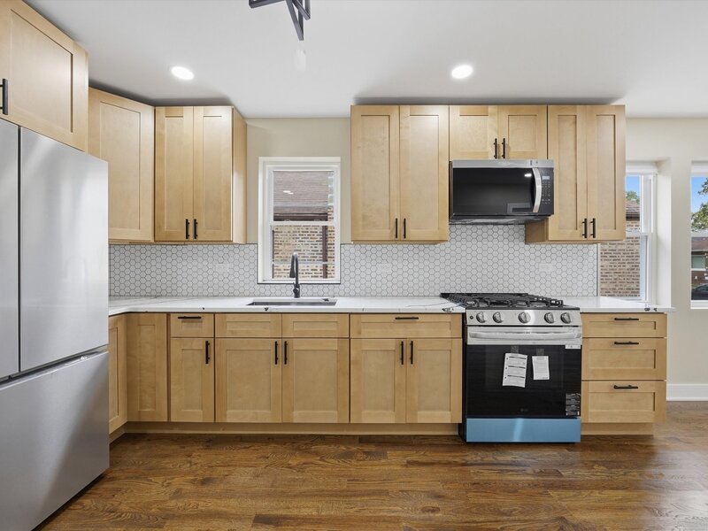 8817 S Parnell Avenue Chicago IL 60620