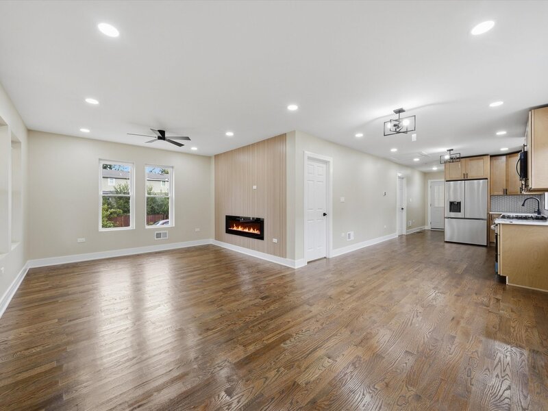 8817 S Parnell Avenue Chicago IL 60620